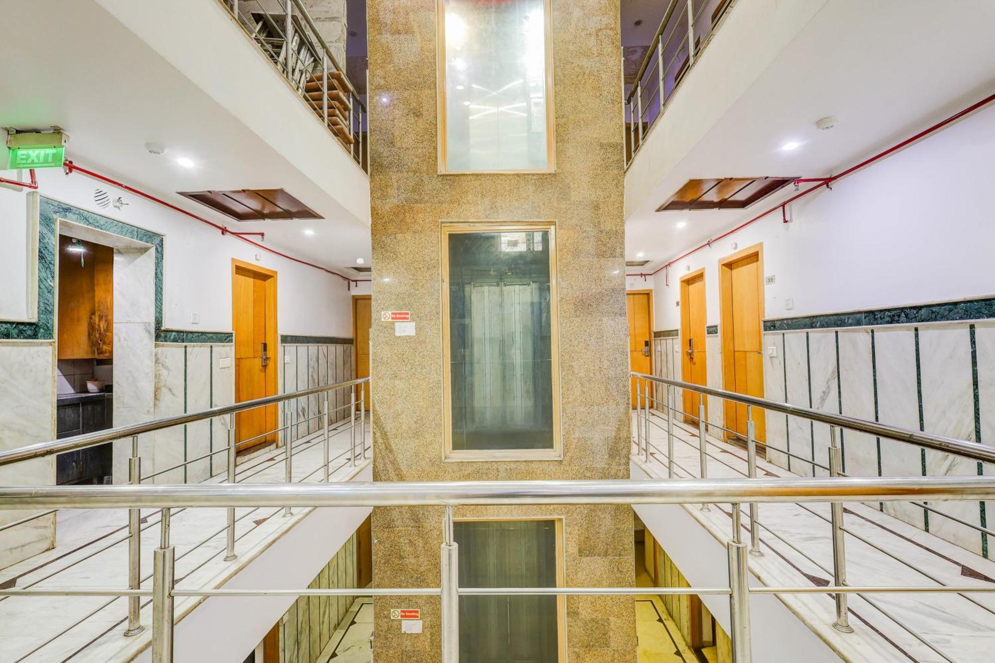 Super Townhouse Arakashan Road Paharganj Formerly Mohan International Nové Dillí Exteriér fotografie